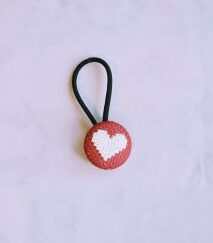 白ハートの赤ゴム