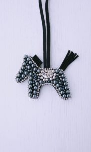 ブラック馬チャーム